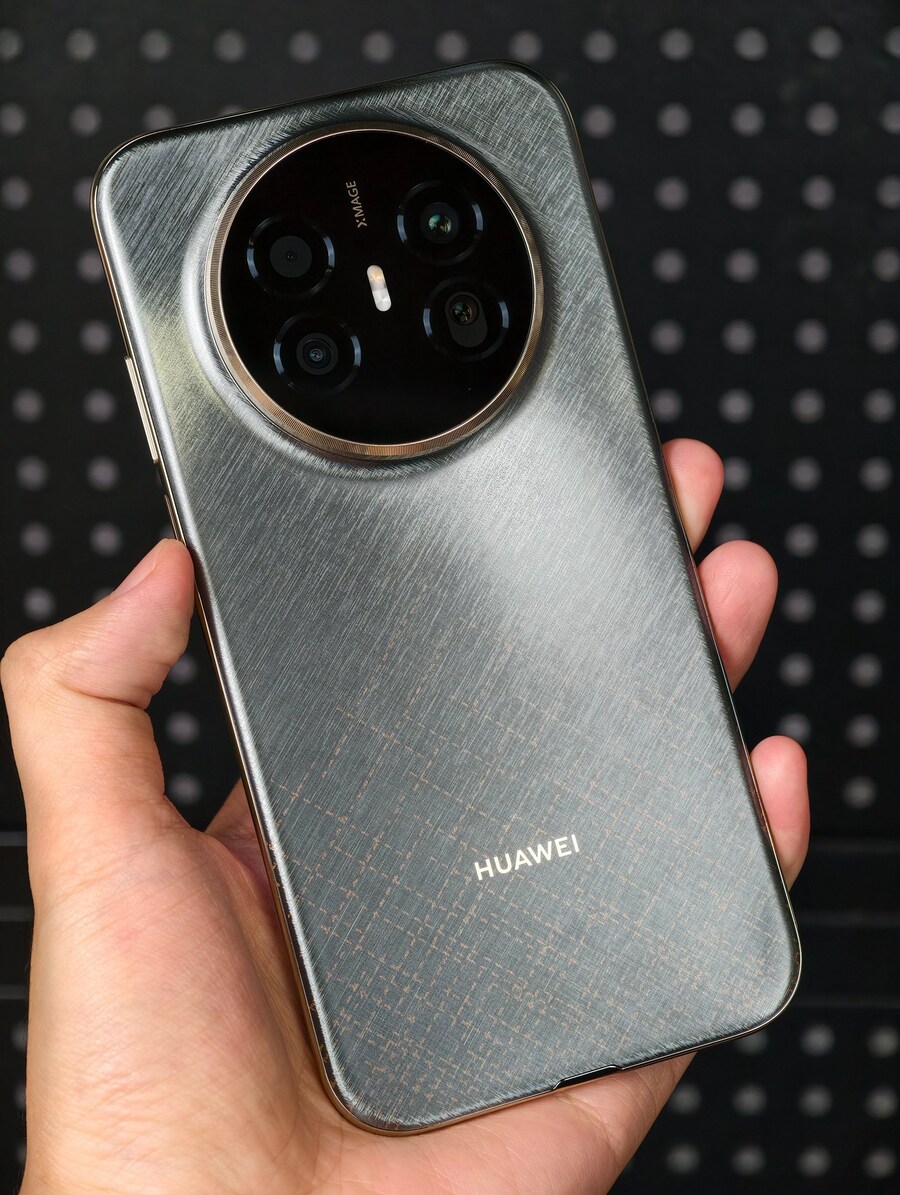 Huawei Mate 70 Air 실기 이미지 및 주요 스펙_8.jpg