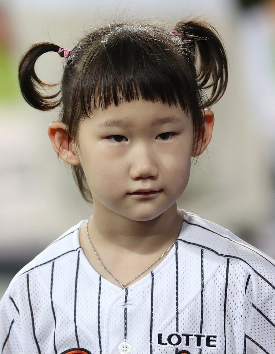 신분증이 필요없는 누군가의 딸_1.png