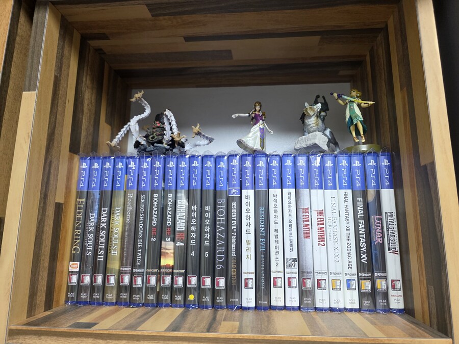 책장 구입기념 소장중인 게임들..._4.jpg