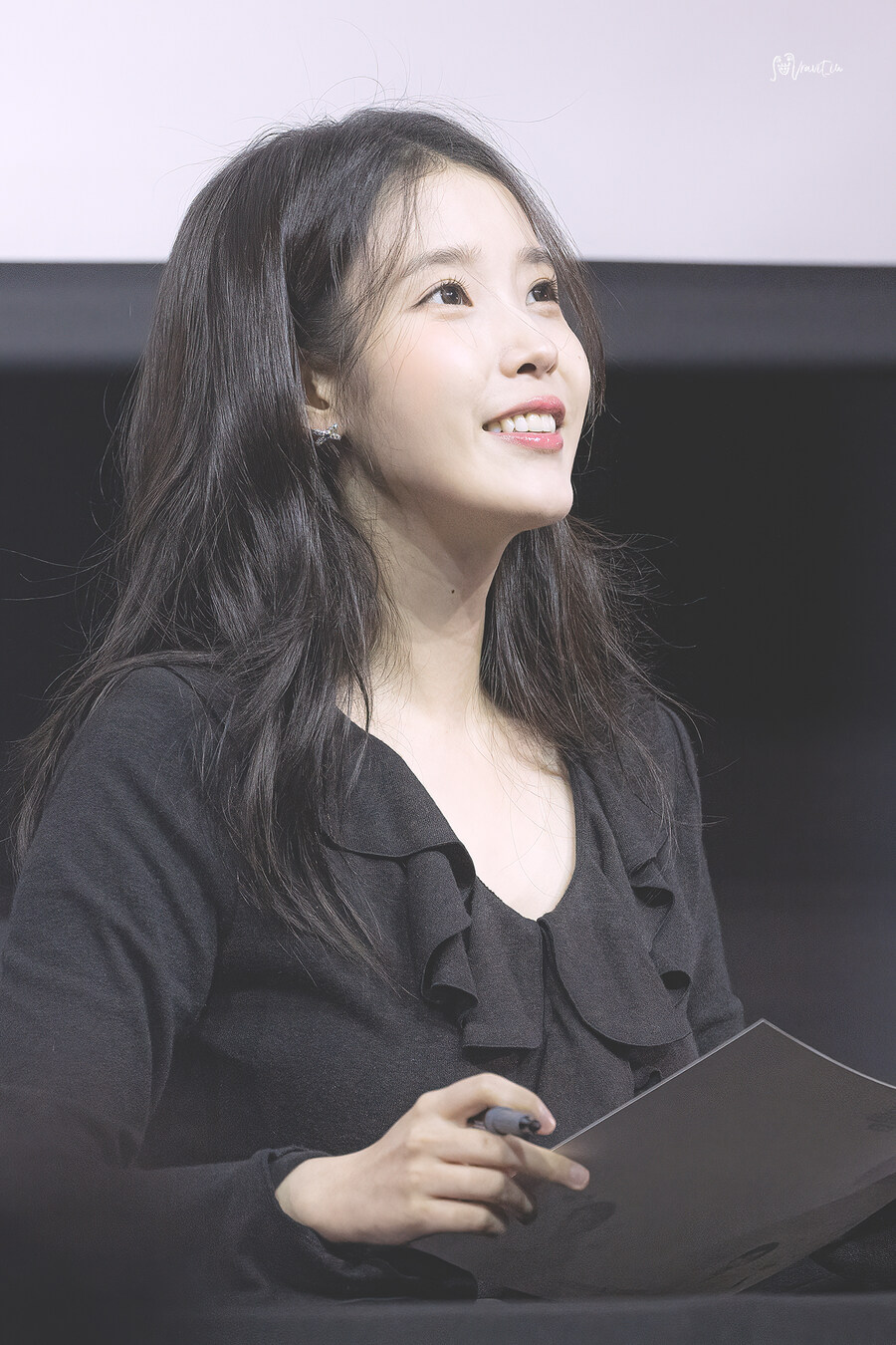 2025.11.07 아이유 푸라닭 팬싸인회(예토끼)_2.jpg