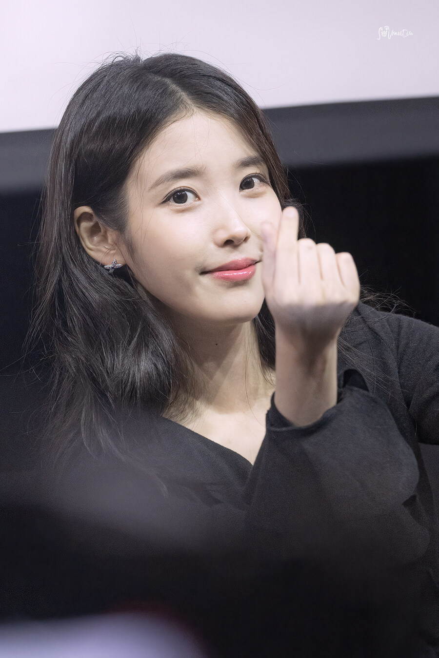 2025.11.07 아이유 푸라닭 팬싸인회(예토끼)_5.jpg