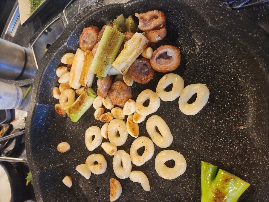 탐식의 시간(막창 외)_1.jpg