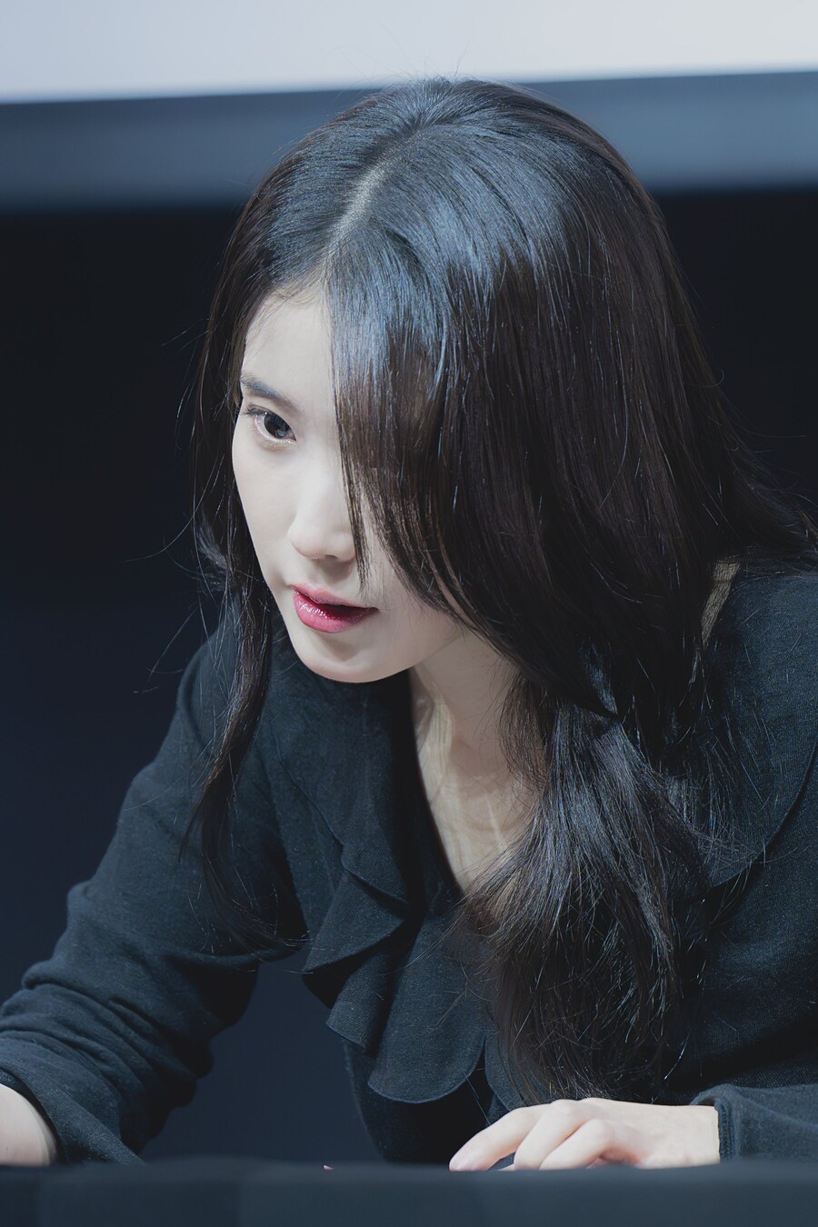 2025.11.07 아이유 푸라닭 팬싸인회(셀카봉)_14.jpg