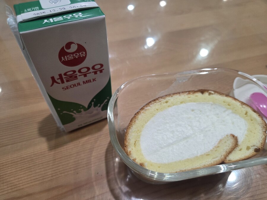코스트코 우유크림 롤케이크_1.jpg