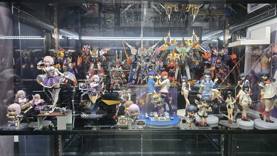 그리드맨) 장식장 재배치_3.jpg