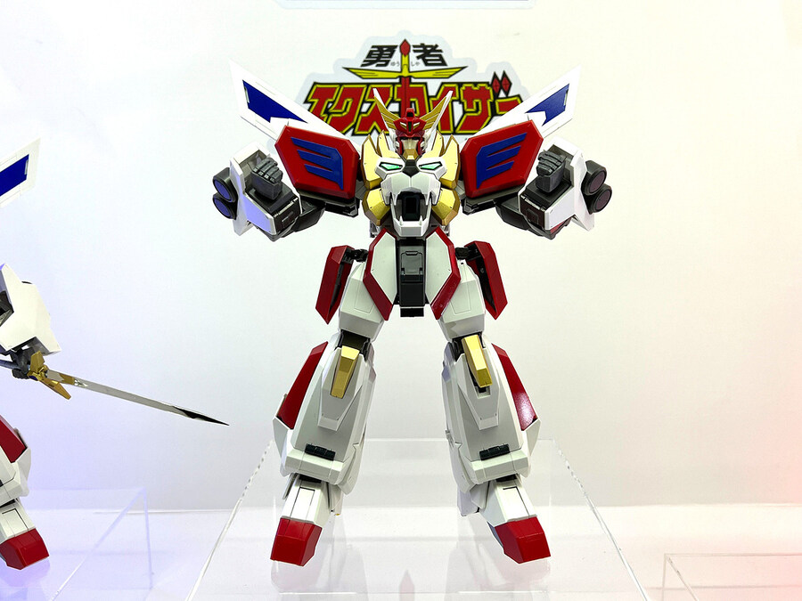 초합금혼 킹엑카의 밥상뒤집기_2.jpg