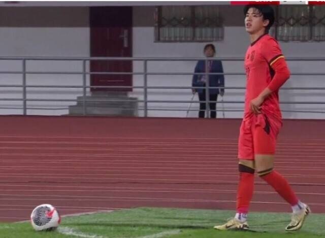 걸리적 거리네, 코너 플래그 뽑아야지 중국 황당 경고에 中 감독 좌절_1.jpg