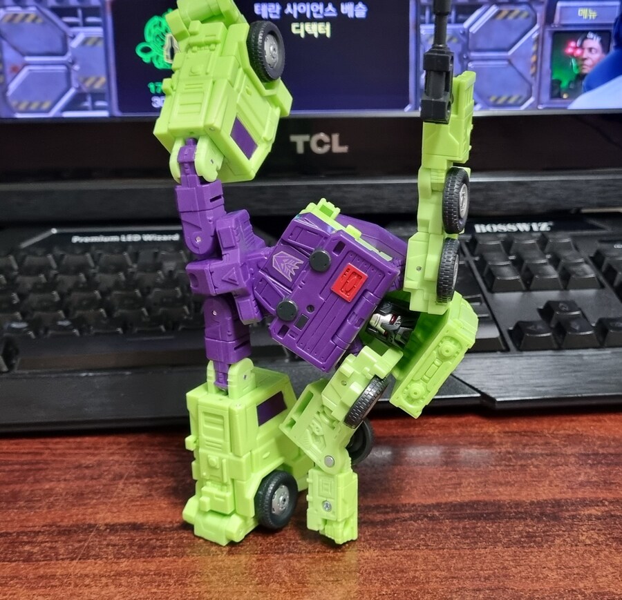 트랜스포머 86 믹스마스터, 스캐빈저_8.jpg