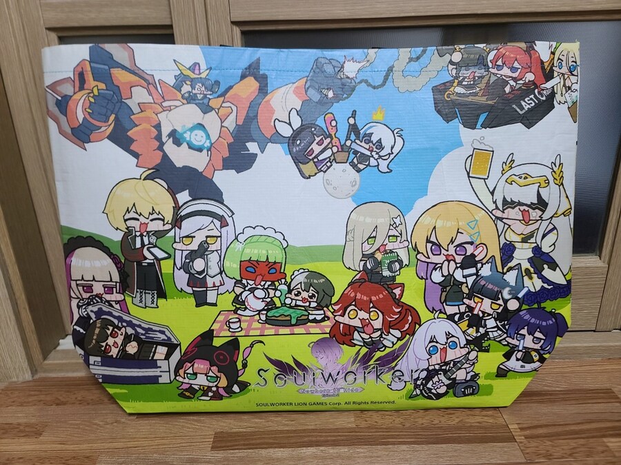 라오,소울워커)콜라보한 캐릭들이 그려진 굿즈_2.jpg