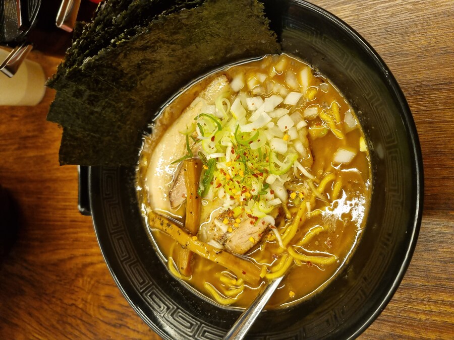 엄청 진지한 돈코츠 라멘_1.jpg