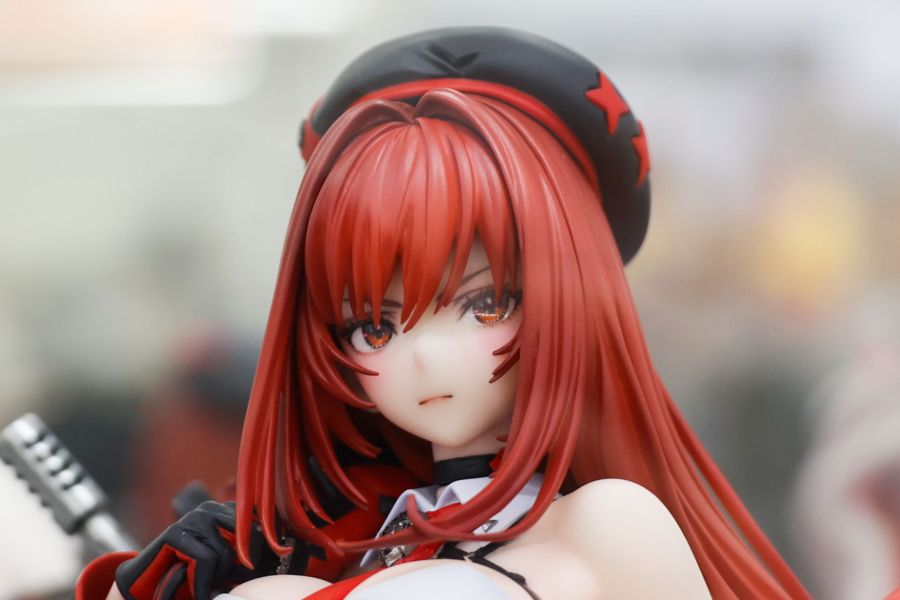 [플레어] 승리의 여신: 니케 - 라피: 레드 후드 전시 사진 2_3.jpg