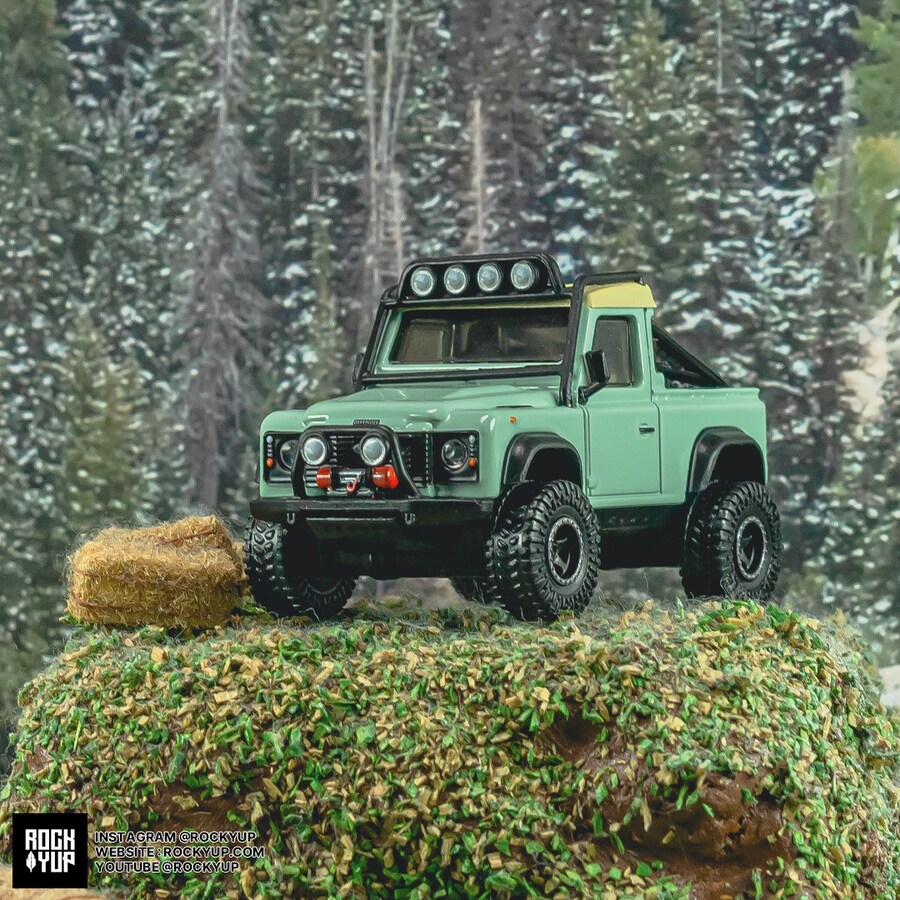 1/64 핫휠엘리트 랜드로버 디펜더90 픽업 민트_3.png