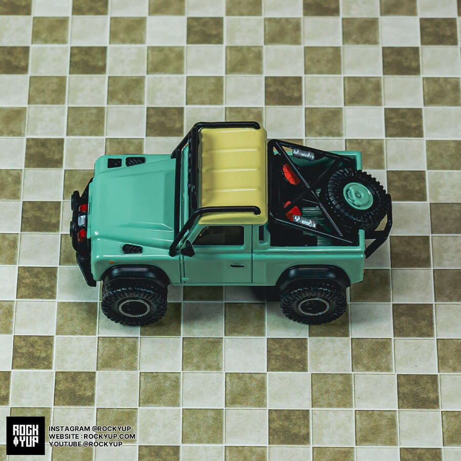 1/64 핫휠엘리트 랜드로버 디펜더90 픽업 민트_11.png