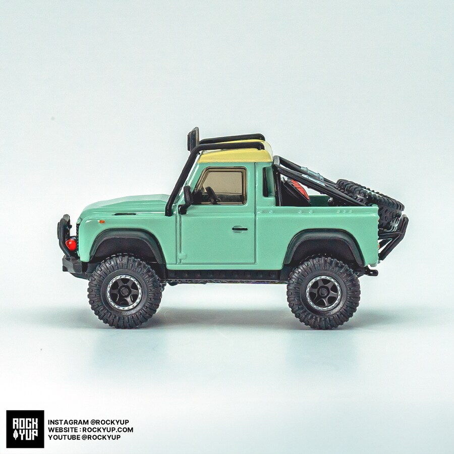 1/64 핫휠엘리트 랜드로버 디펜더90 픽업 민트_36.png
