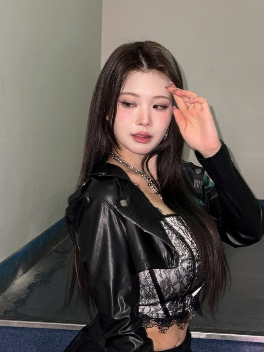 안녕하세요 퍼플키스 수안입니다. 오늘을 끝으로 퍼플키스의 활동이 종료되었습니다.그동안의 여정을 지켜봐 주신 여러분, 진심으로 감사드립니다.뭐가 뭔지도 제대로 모른 채 뛰어든 (1).jpg