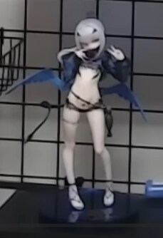 유튜브에서 본건데 이거 어떤 피규어인지 알 수 있을까요?_1.png