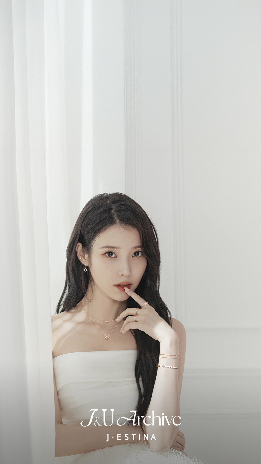 제이에스티나, 아이유 아카이브 2019 - 2025_12.jpg