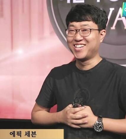 스타세이비어) 코형석 < 시대의 흐름을 못타는 퇴물 영포티_1.jpg