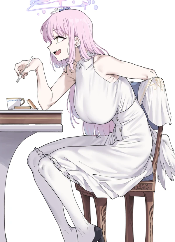 블루아카)미카님의 무게감은 정말 남달라요_1.webp