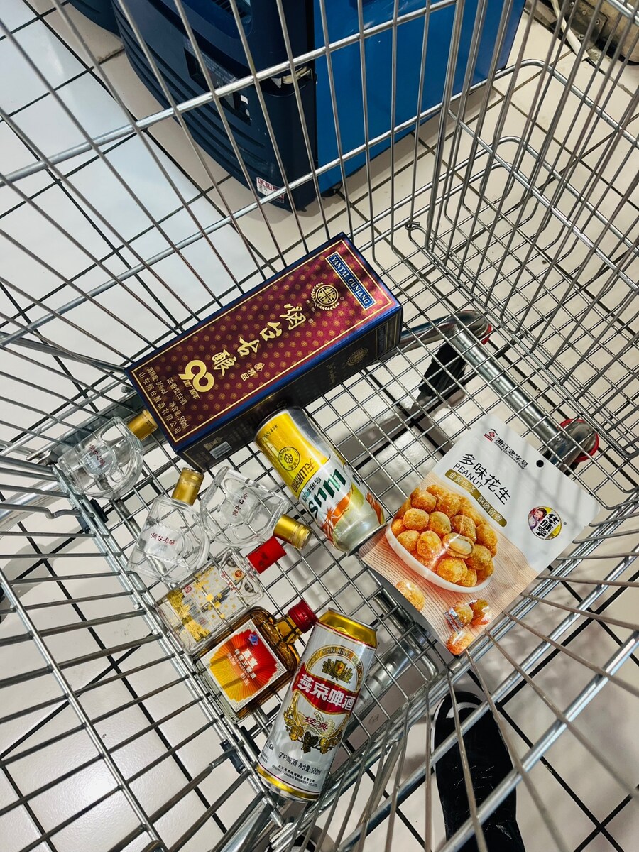 중국 연태에서 도로롱과 함께 연태고량주에 꿔바로우_5.jpg