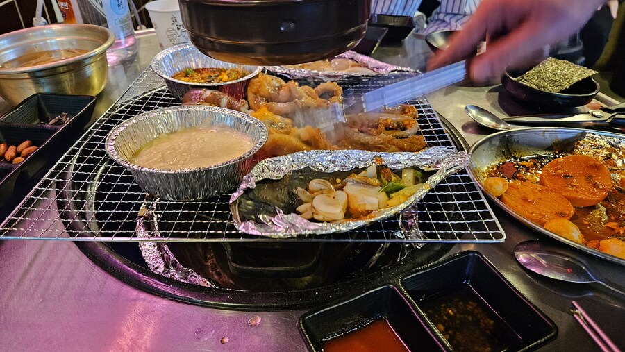 [부산]조개구이와 낙지를 같이 먹을수 있었던 삼바리 광안점 + 엄용백 돼지국밥_3.jpg