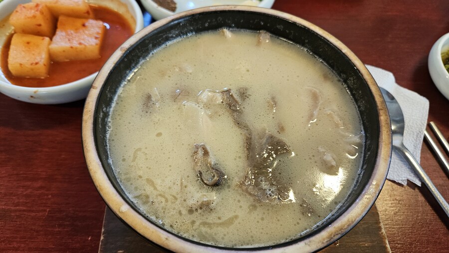 [부산]조개구이와 낙지를 같이 먹을수 있었던 삼바리 광안점 + 엄용백 돼지국밥_12.jpg