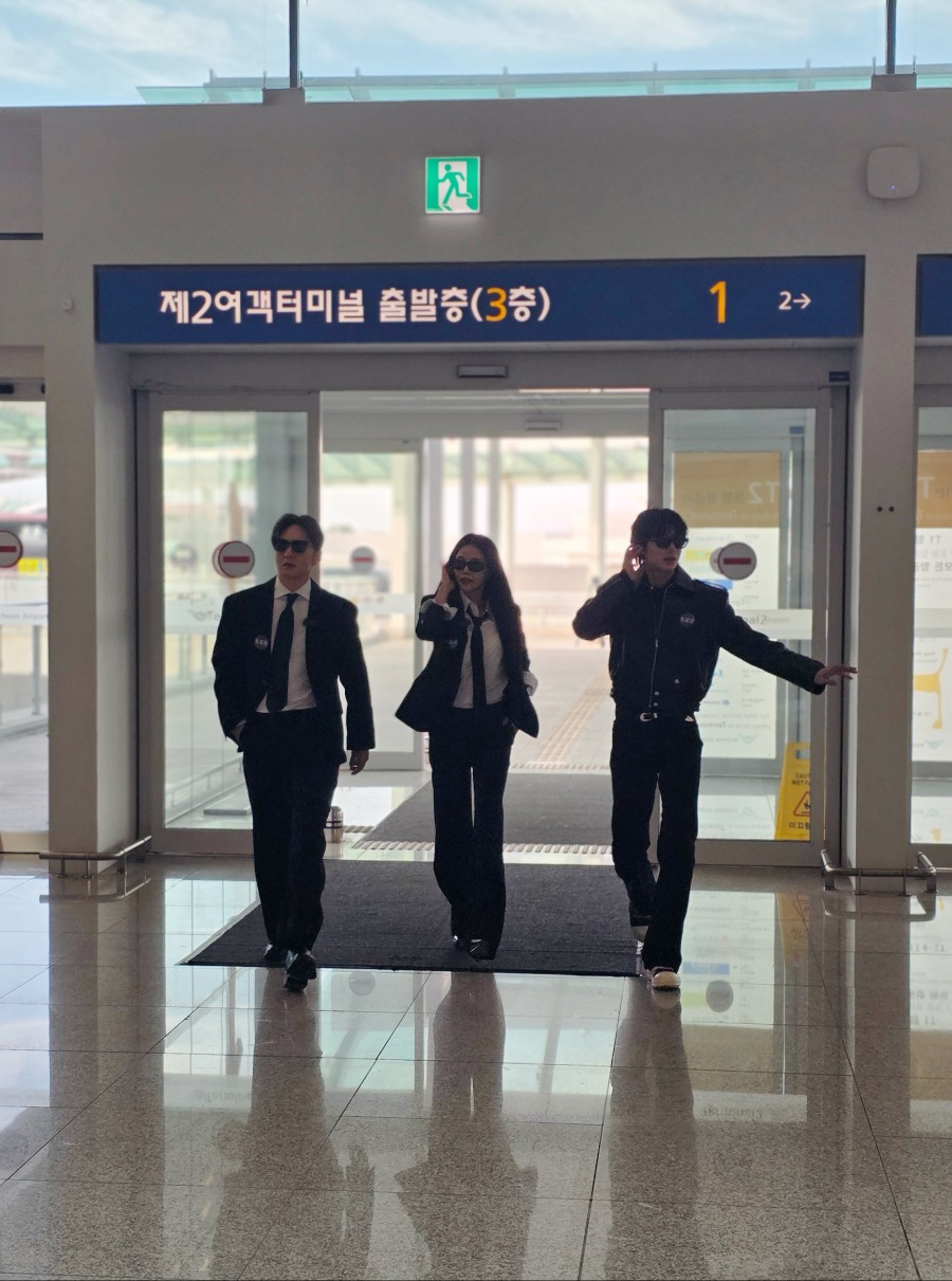 25.11.20 YouTube SBS K-POP '또로라'.jpg