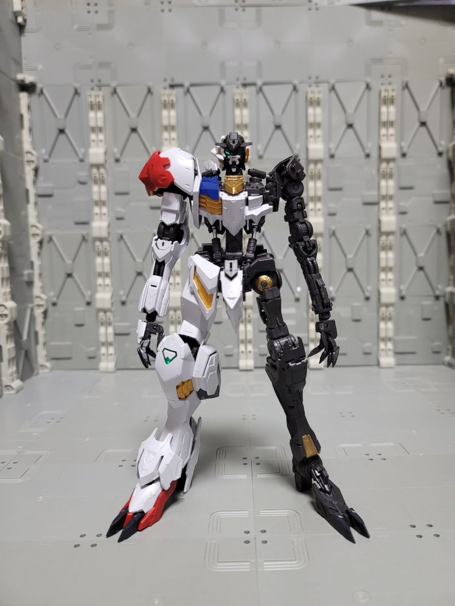 MG 건담 발바토스 루프스 무기 교체 사진_2.jpg