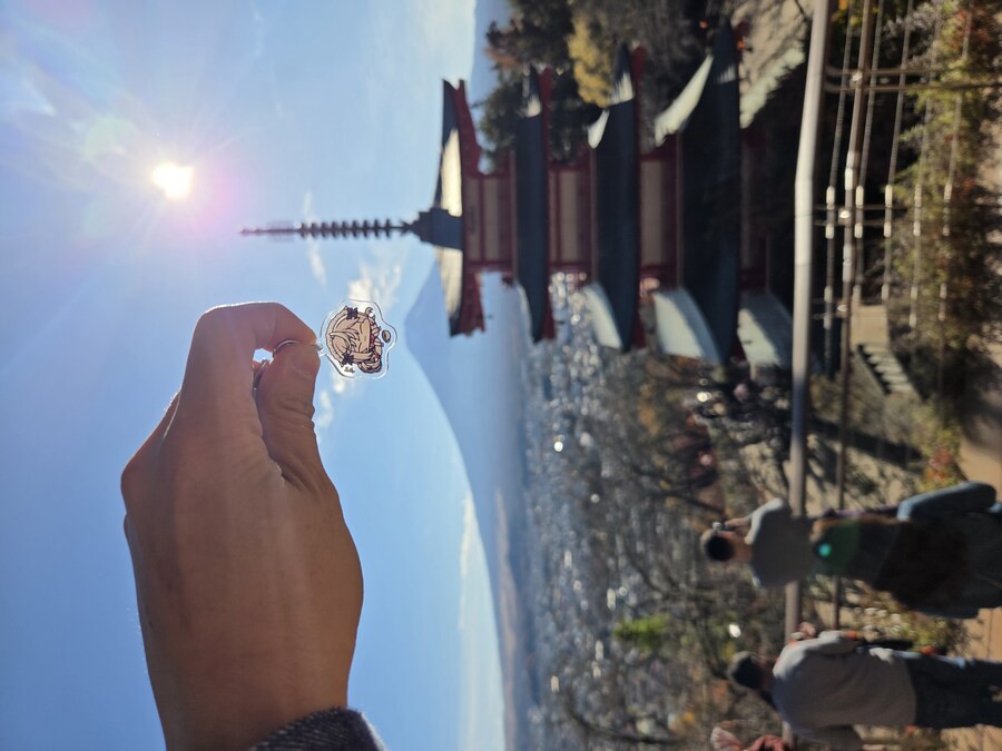 후지산을 점령한 의문의 괴수_1.jpg