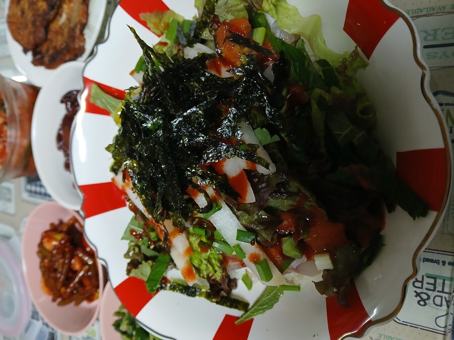 회비빔밥과 복숭아 케이크_1.jpg