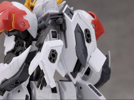 MG 건담 발바토스 루프스 해외 리뷰_39.jpg