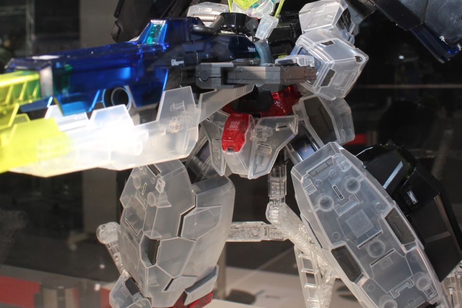 MG 건담 바체 [클리어 컬러] 도쿄점 다각도 전시 사진_6.jpg