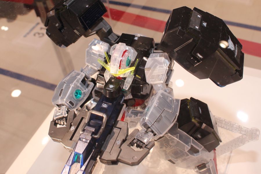 MG 건담 바체 [클리어 컬러] 도쿄점 다각도 전시 사진_10.jpg