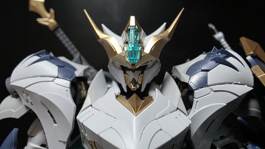 [SNAA] 1/144 거신검 트리스탄_2.jpg