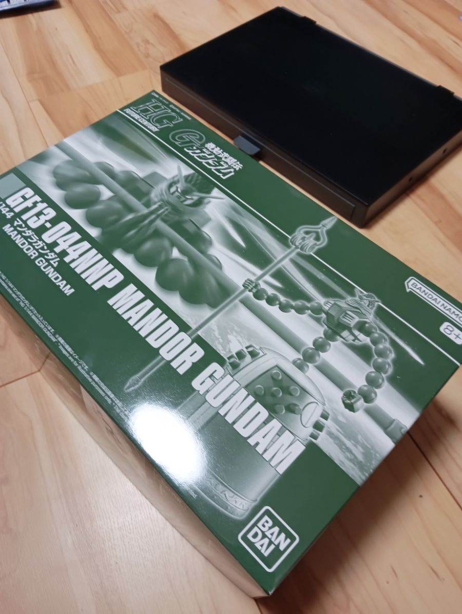 HGFC 1/144 만다라 건담 런너 사진_1.jpg