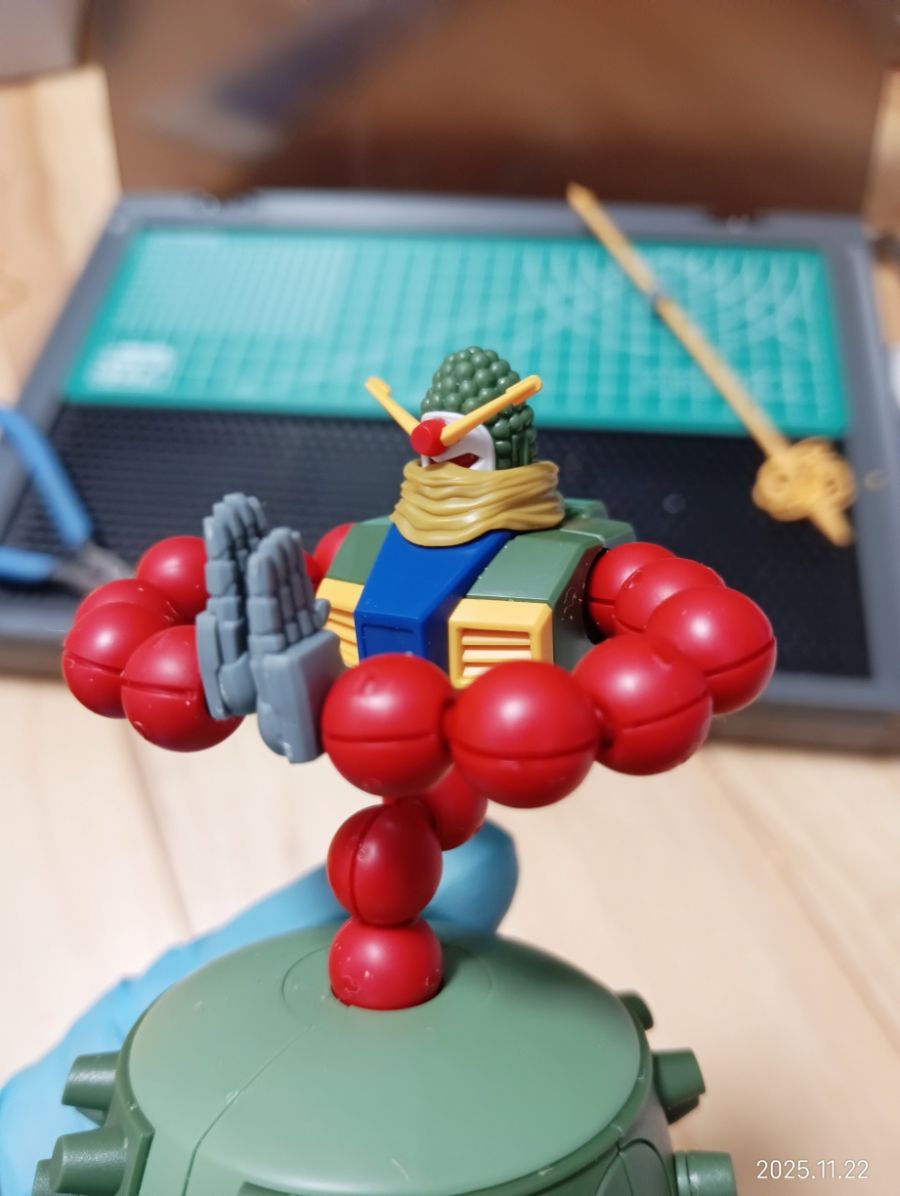 HGFC 1/144 만다라 건담 조립 진행 리뷰_65.jpg