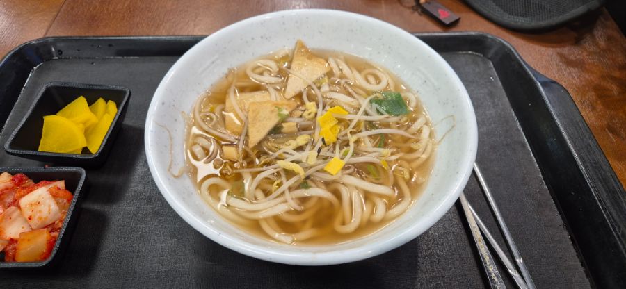 홈플러스에서 우동을 먹어봤습니다._3.jpg