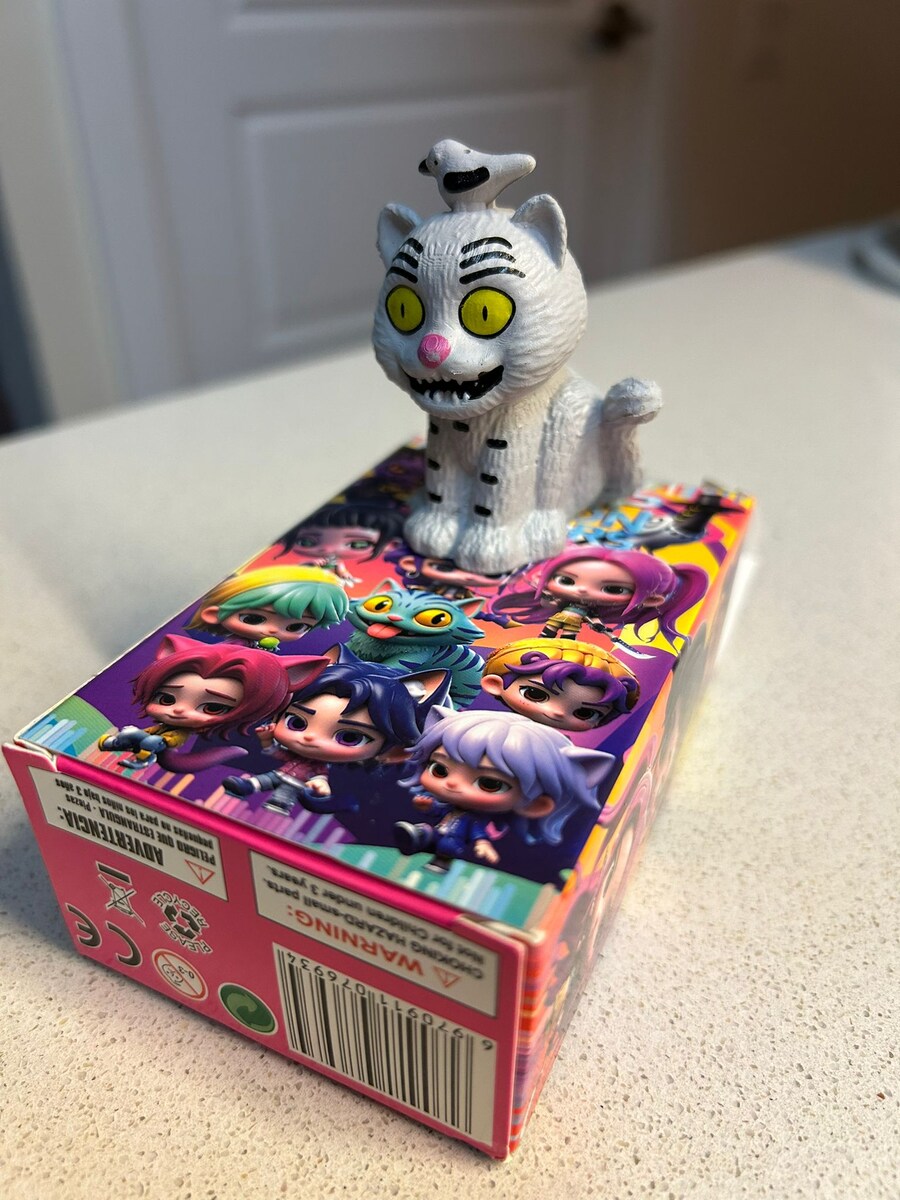 케데헌) 칠레 여행중에 선물받은 케데헌 카드게임 & 블라인드 박스_10.jpg