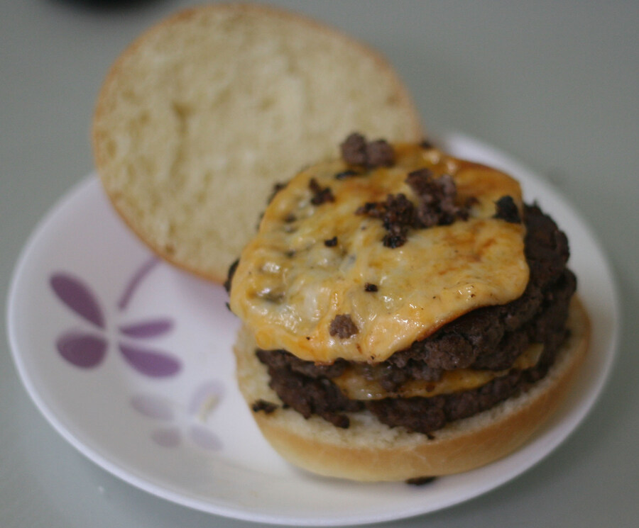 "비교적" 쾌적하게 만들어 먹은 일생일대의 치즈버거와 마롱글라세_4.jpg