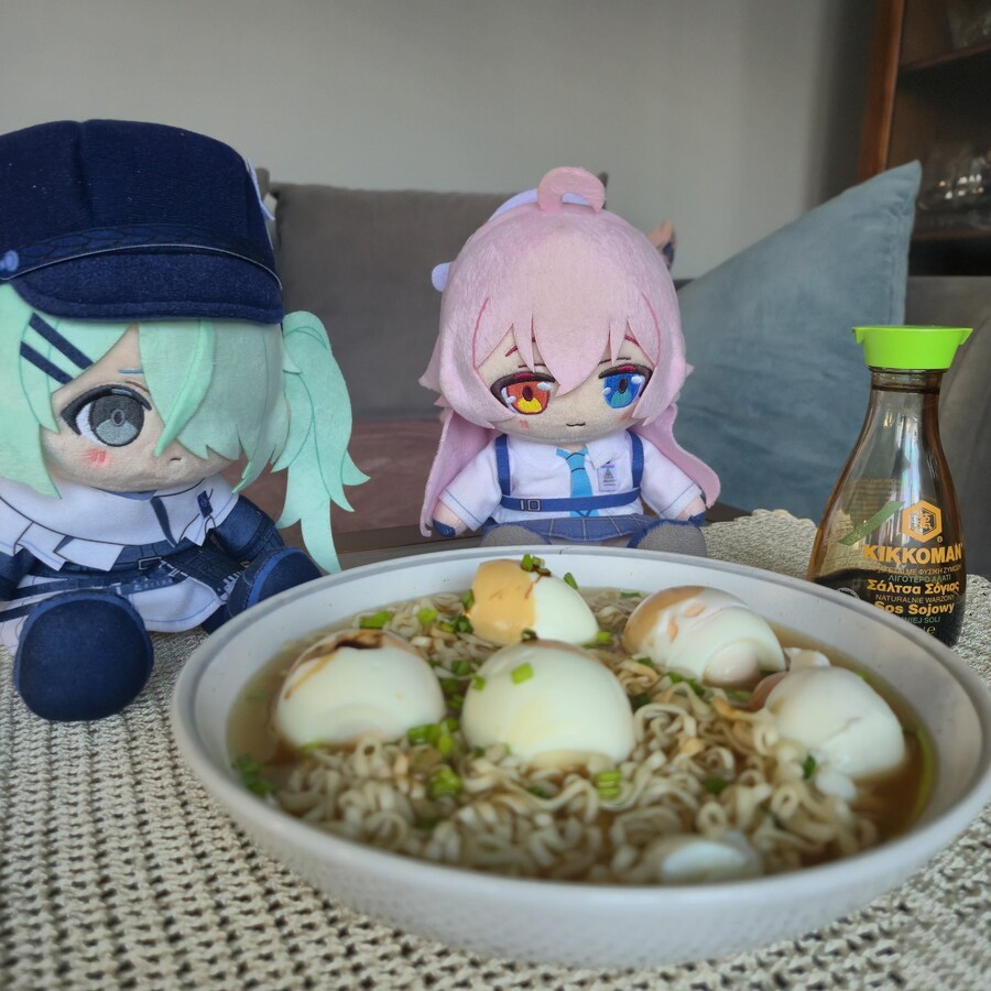 [블루아카] 으헤~ 히요리 짱, 같이 라면 먹자_1.jpg