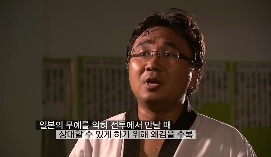 한국의 우수한 기록문화에 감탄하는 일본교수.jpg_9.jpg