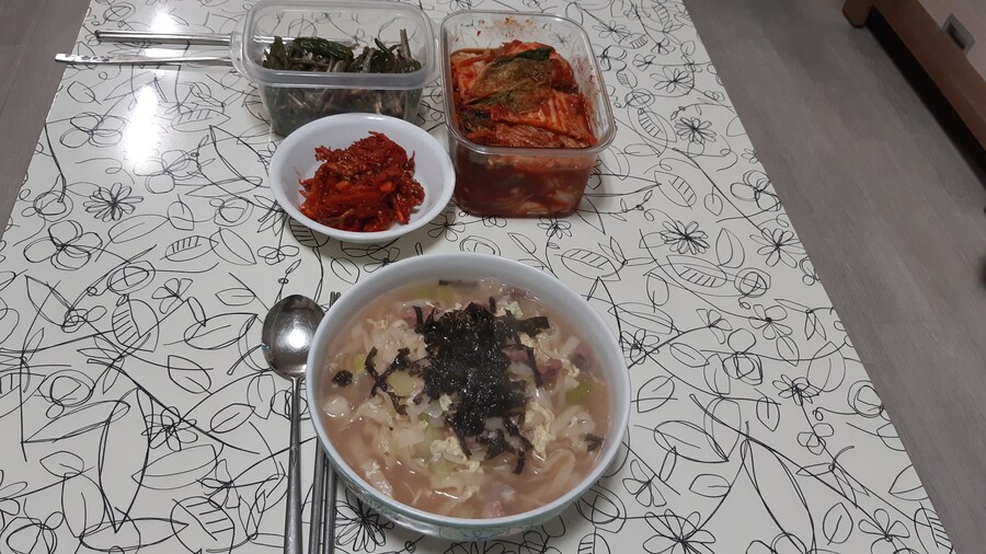 해물칼국수 (11월 24일)_1.jpg