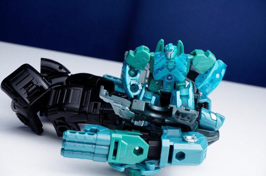 트랜스포머 에오프 마이크로너스 프라임_22.jpg