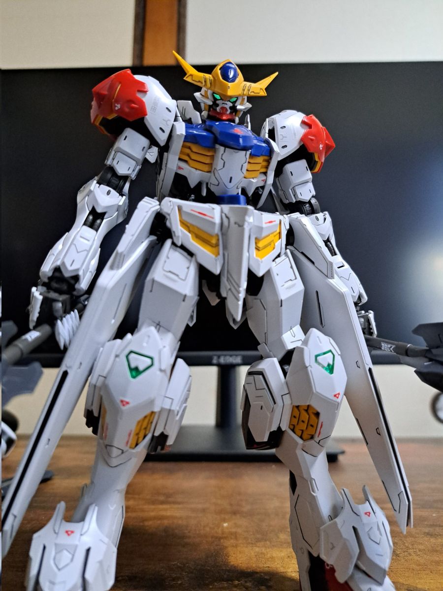 MG 발바토스 루프스 먹선 + 데칼 / HG 발큐리아 버스터 소드 조합 사진_3.jpg