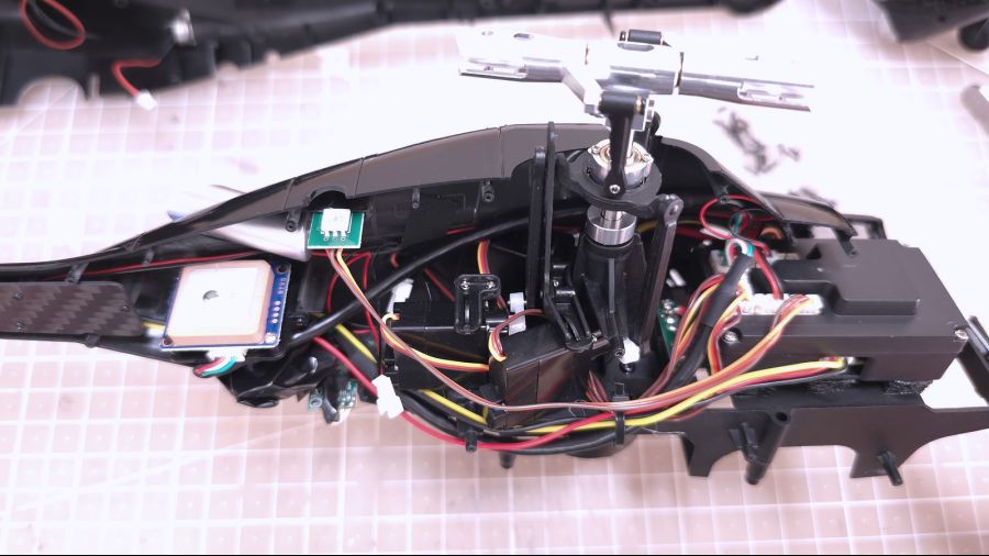 에어울프 무선조종 헬리콥터 YUXIANG F02S_52.jpg