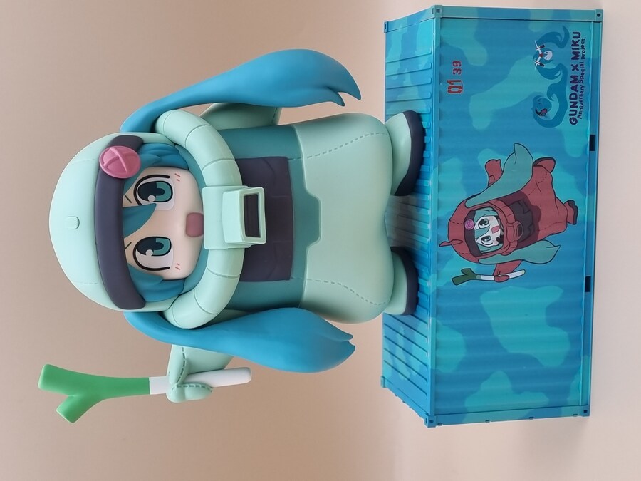 트럼페터 20ft 컨테이너로 만든 피규어 베이스입니다_4.jpg