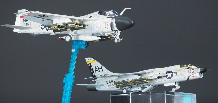 Academy 1/72 F-8E Crusader_8.jpg