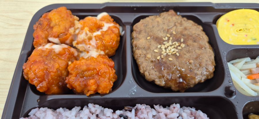 GS25에서 혜자로운 슈프림닭강정&너비아니를 먹어봤습니다._5.jpg