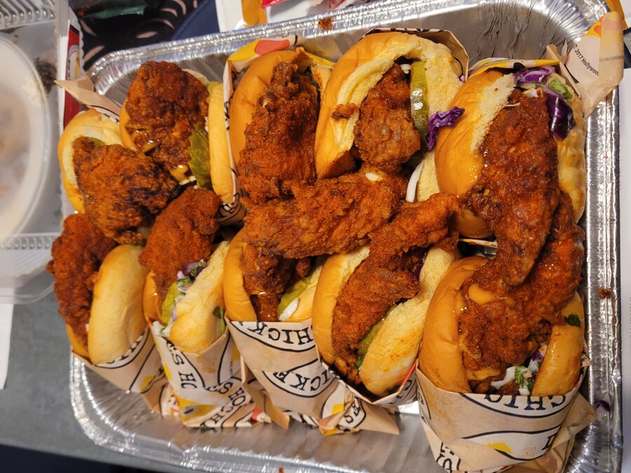 데이브의 핫 치킨_2.jpg