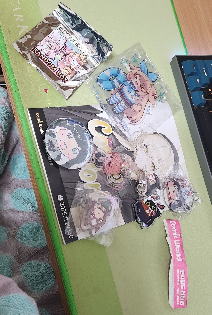 대코,장문) 생애 첫 코믹월드 후기+기억에 남은 부스들_4.jpg